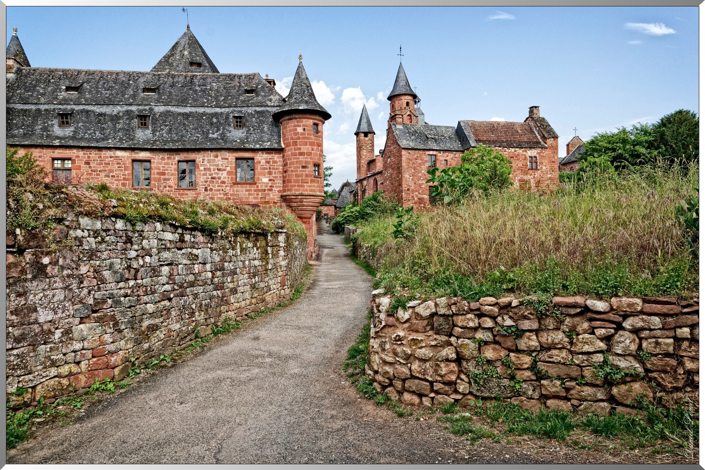 Tour du château de Vassignac