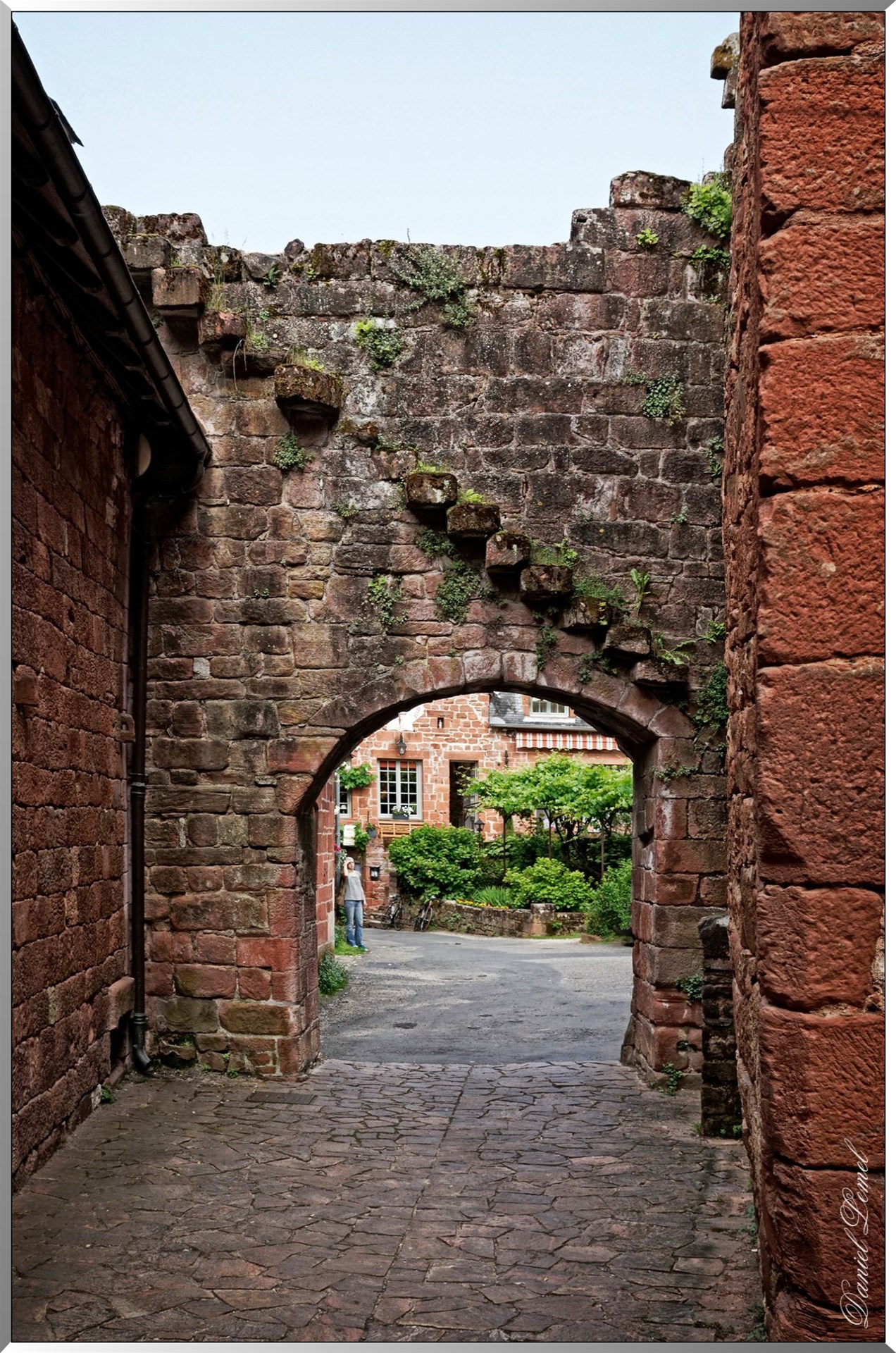 Porche et ancien escalier