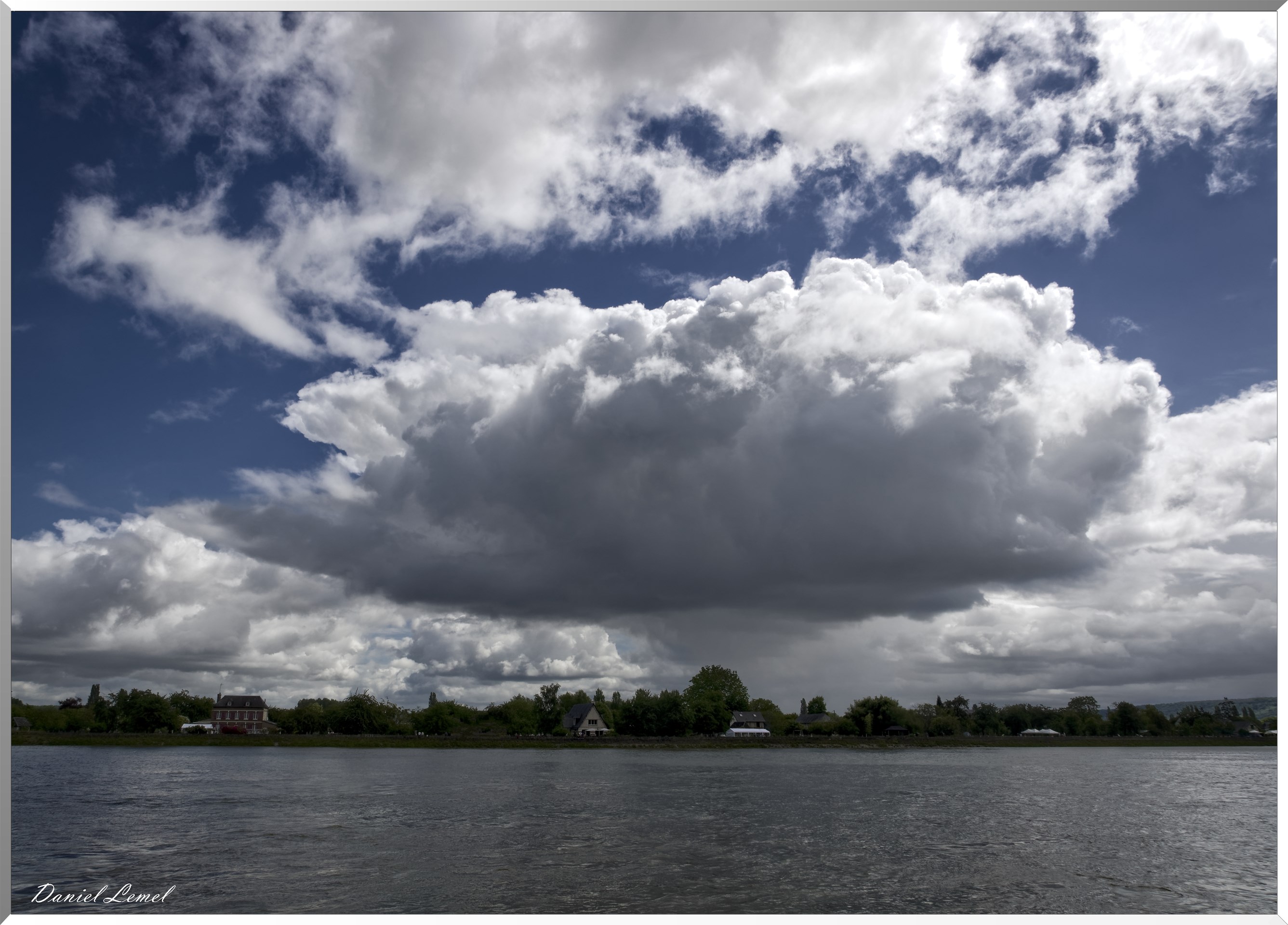Attention gros nuages