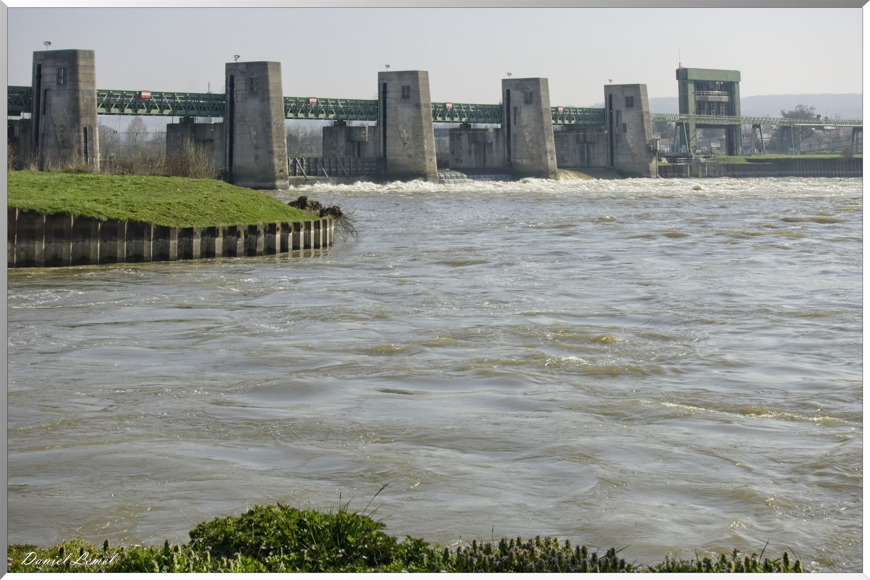Bord de Seine. De Courcelles à Notre-dame-de-l'ile