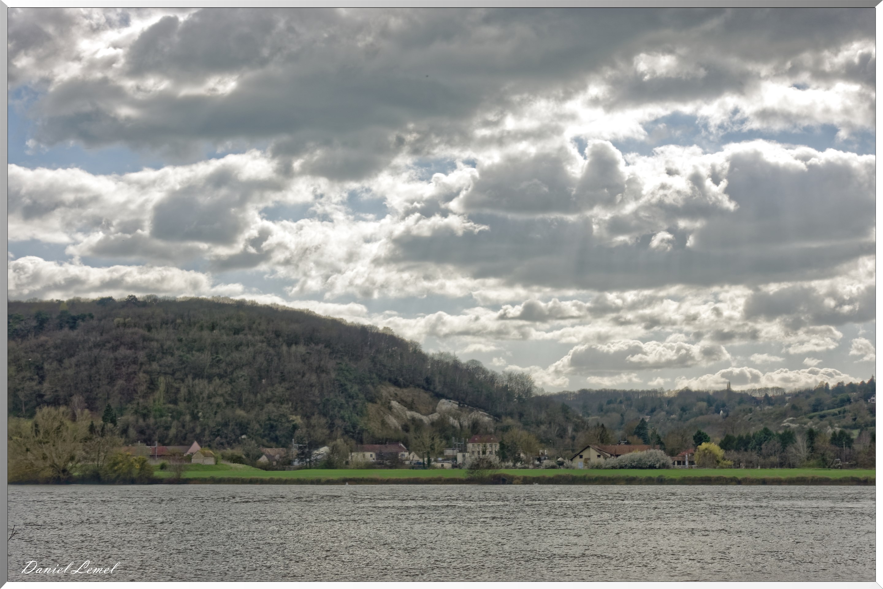 Bord de Seine. De Courcelles à Notre-dame-de-l'ile