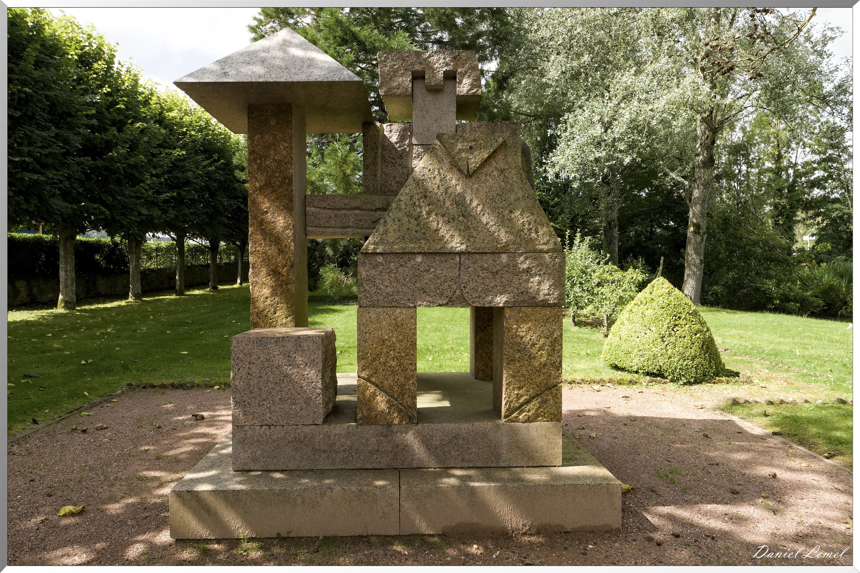 Sculpture de Pierre Szekely - Le fondateur -1994