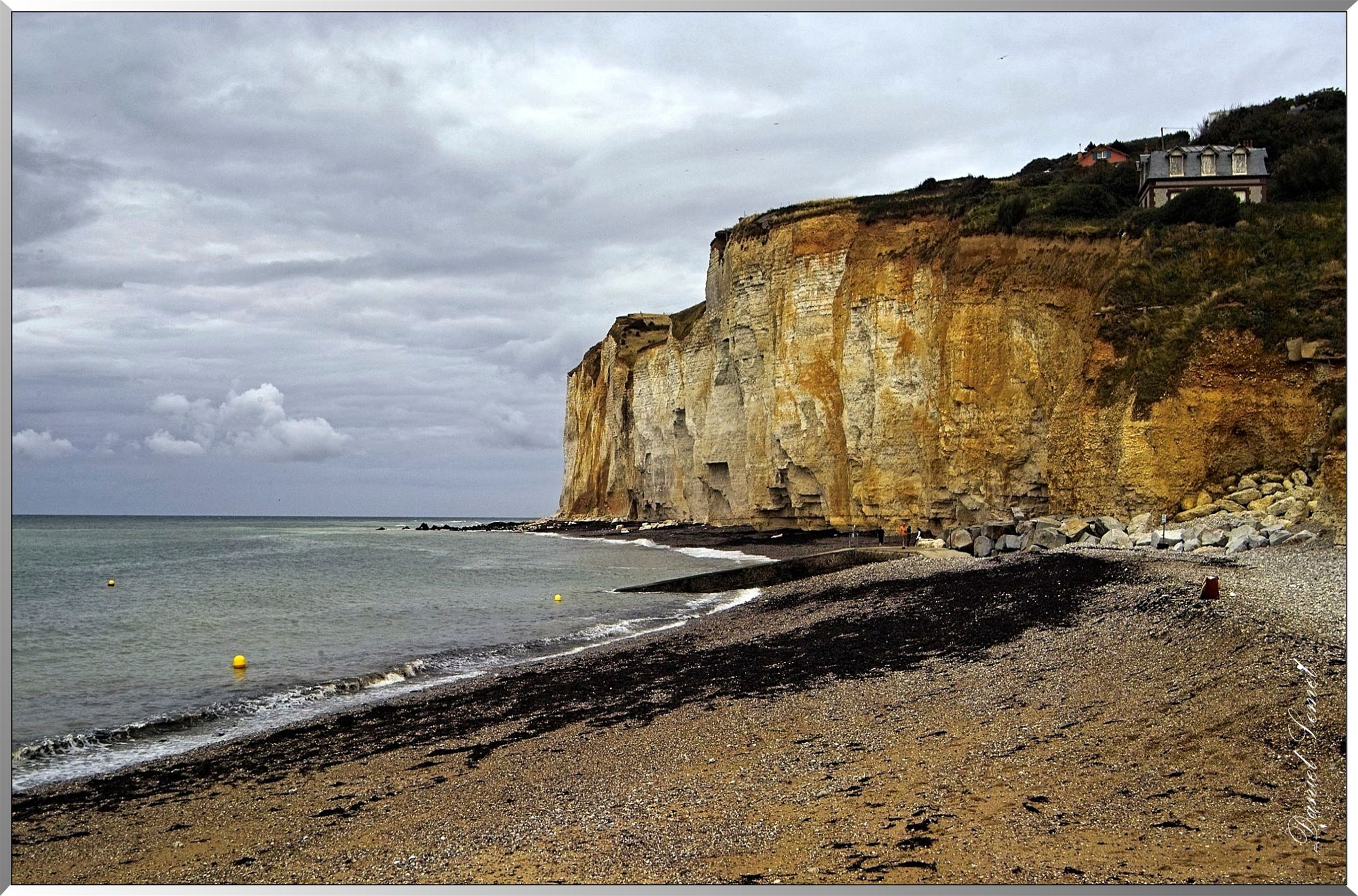 Maisons et falaises