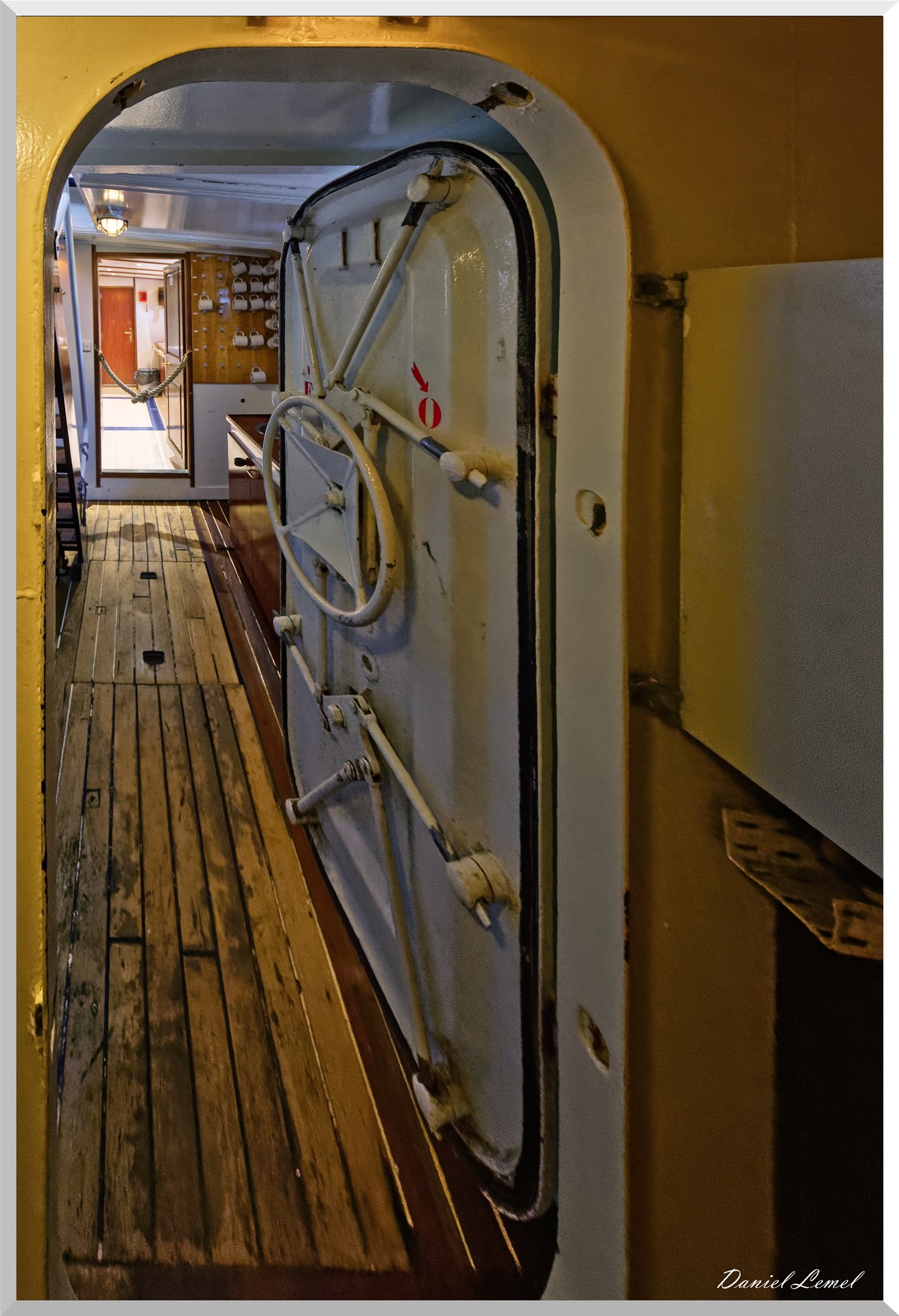 Le Belem - Vers la salle à manger