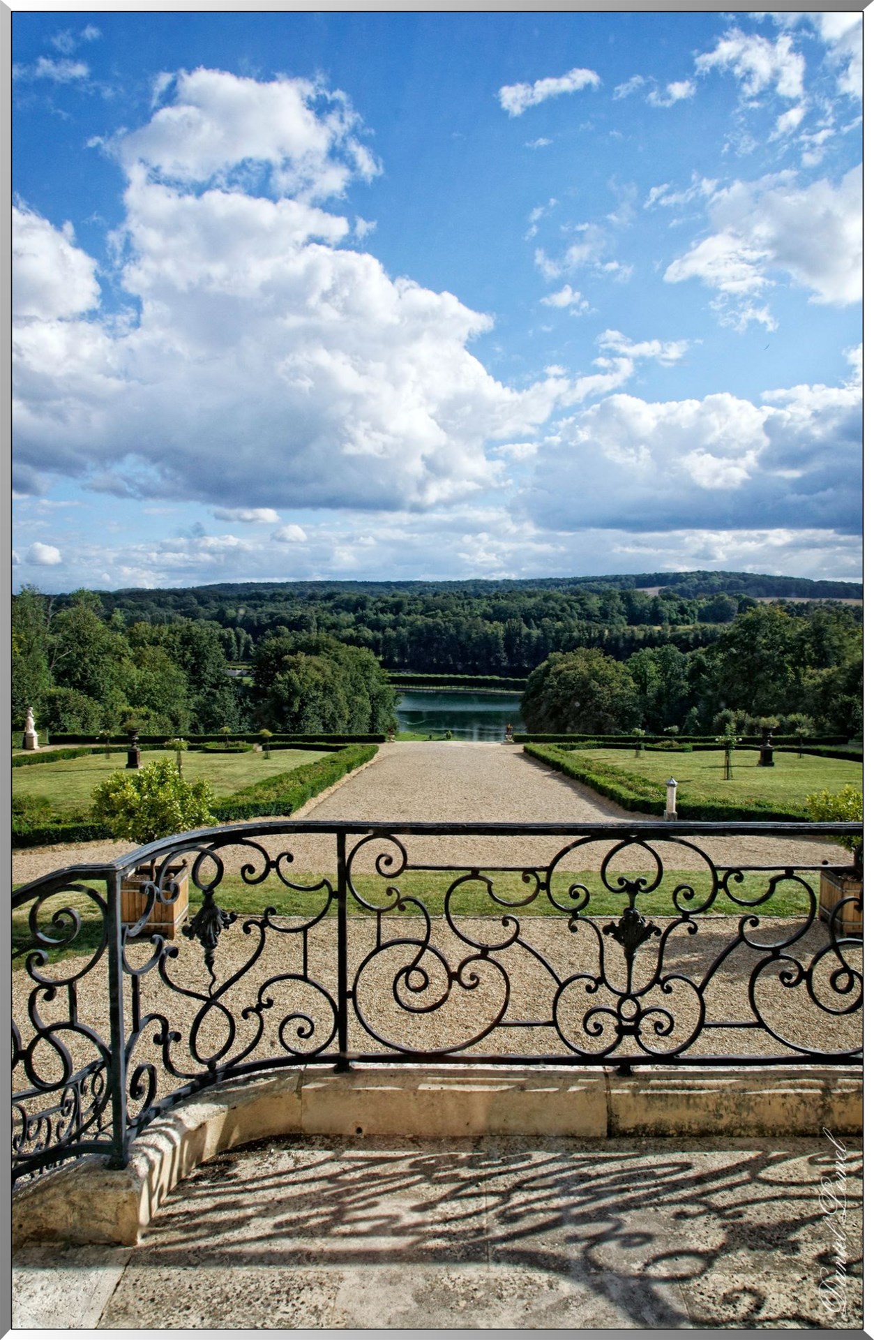 Vue de l escalier du chateau