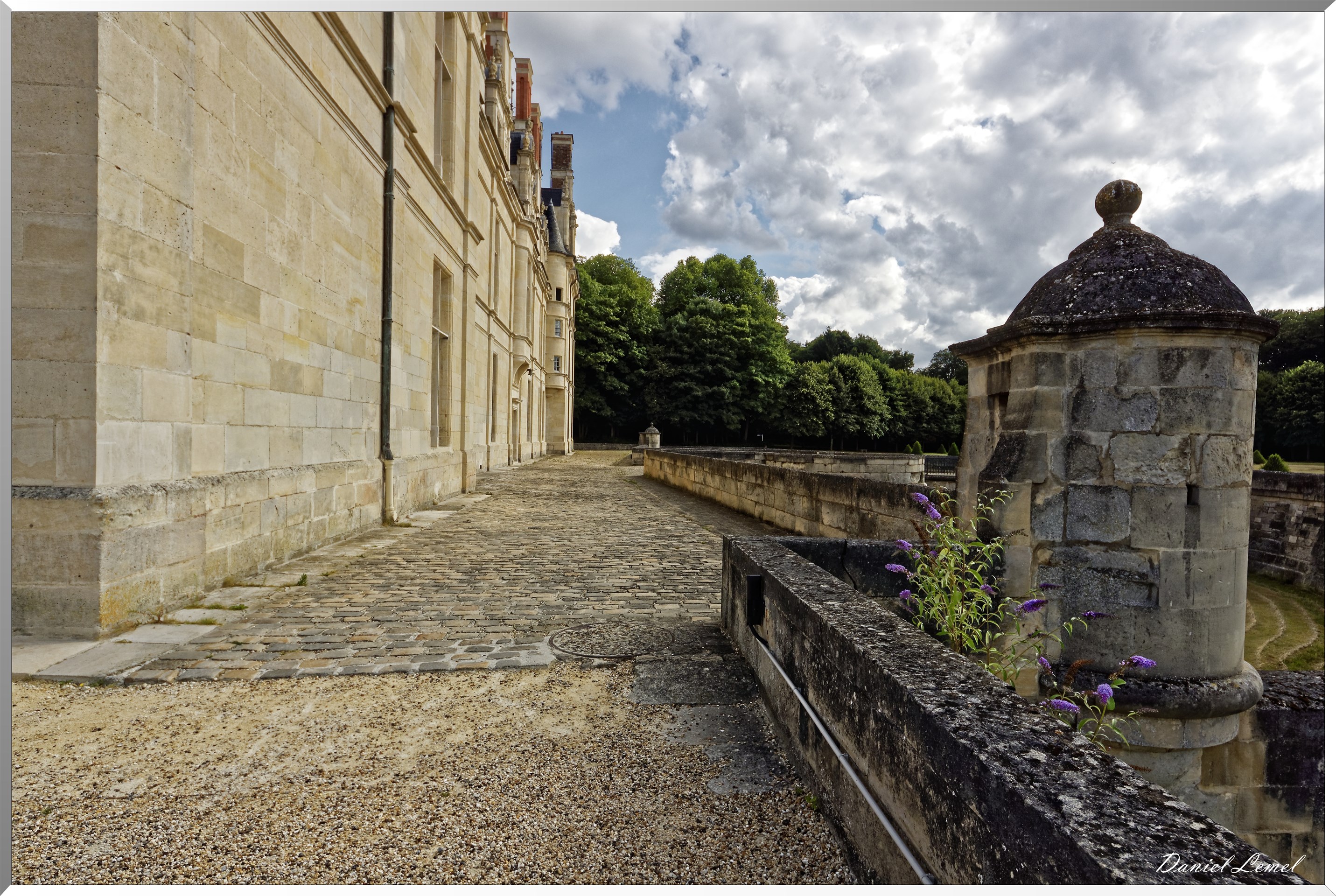 Echauguette d'angle