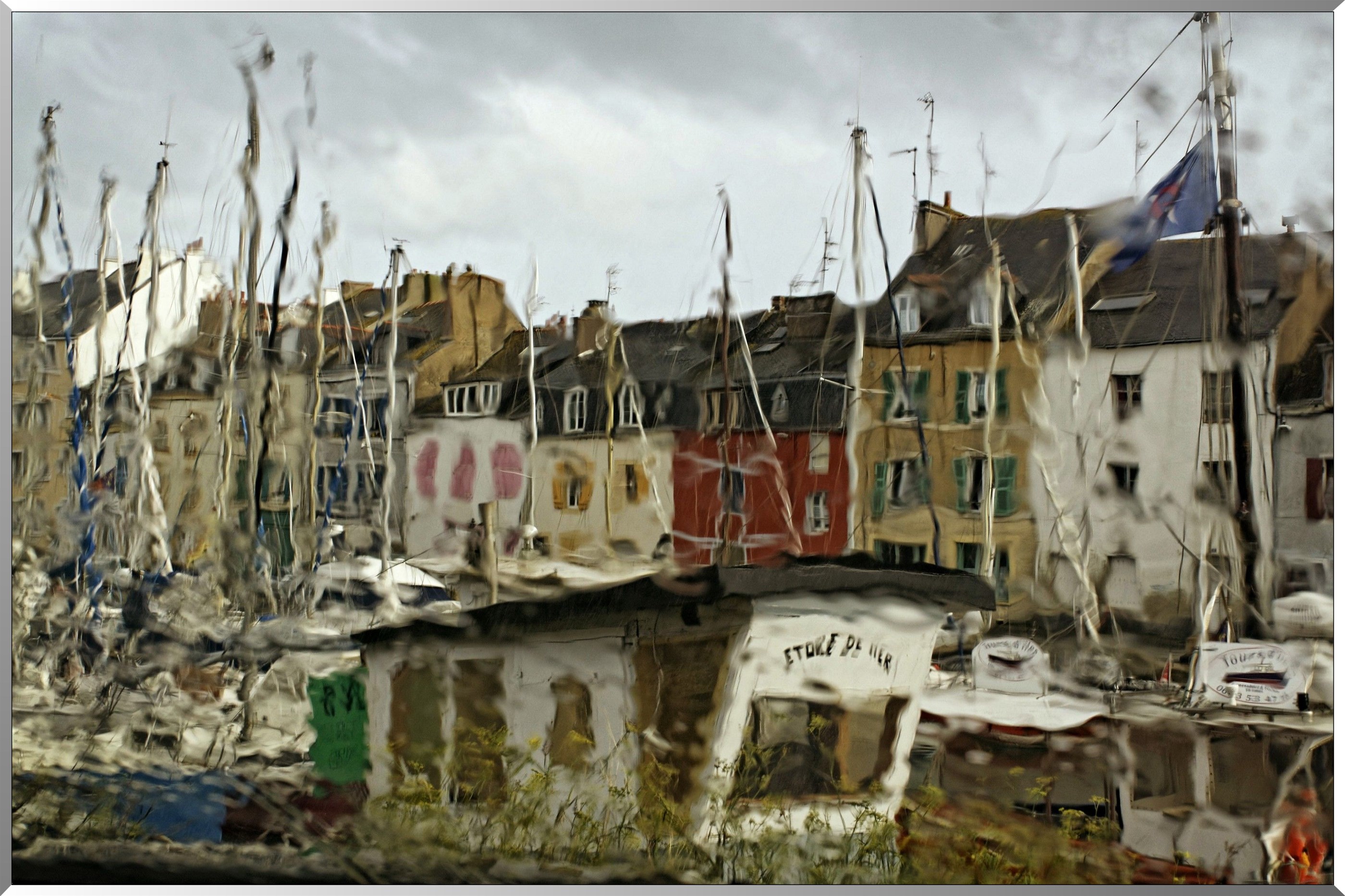 Le Palais sous la pluie