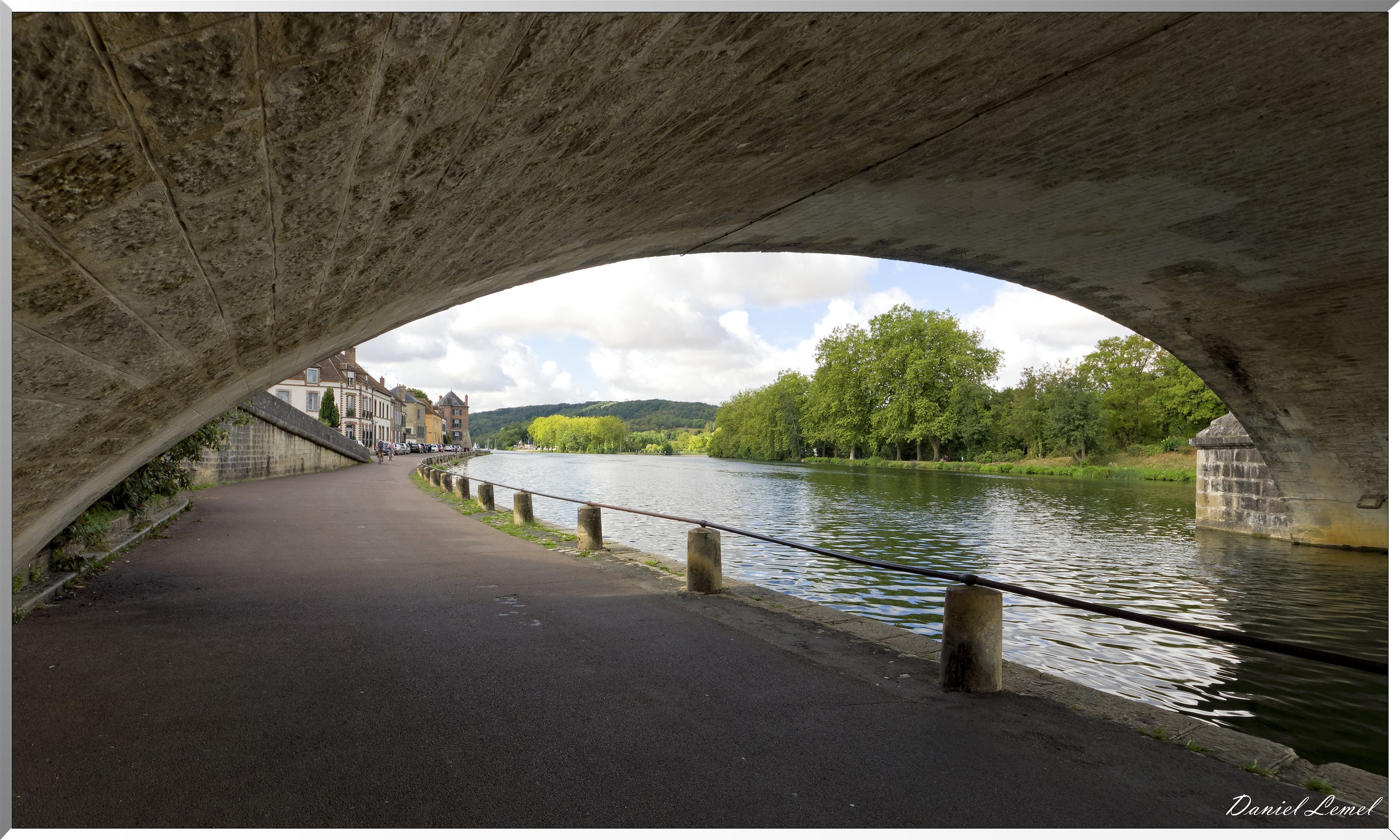 Vue des bords de l'Yonne