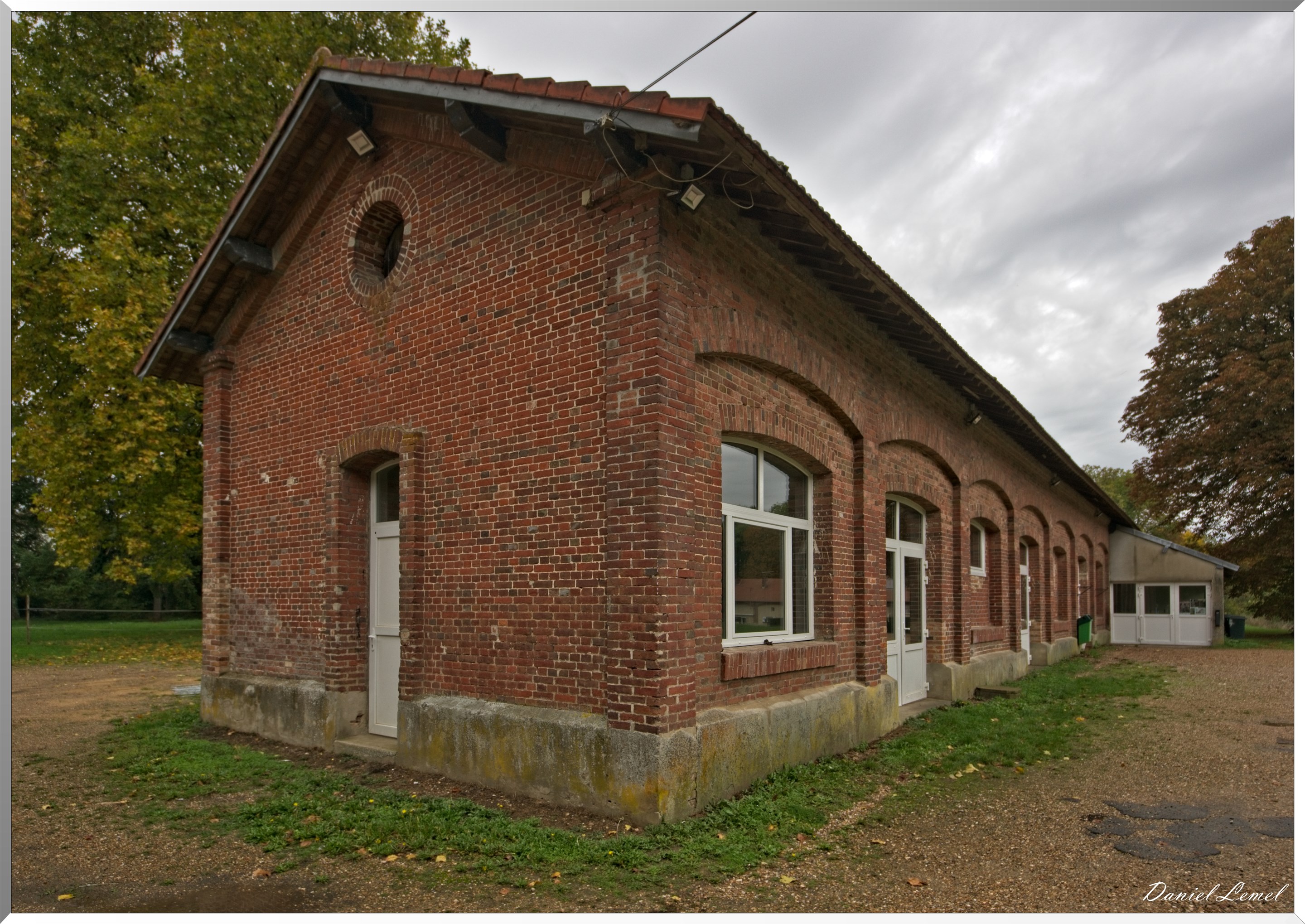 Les Douaires