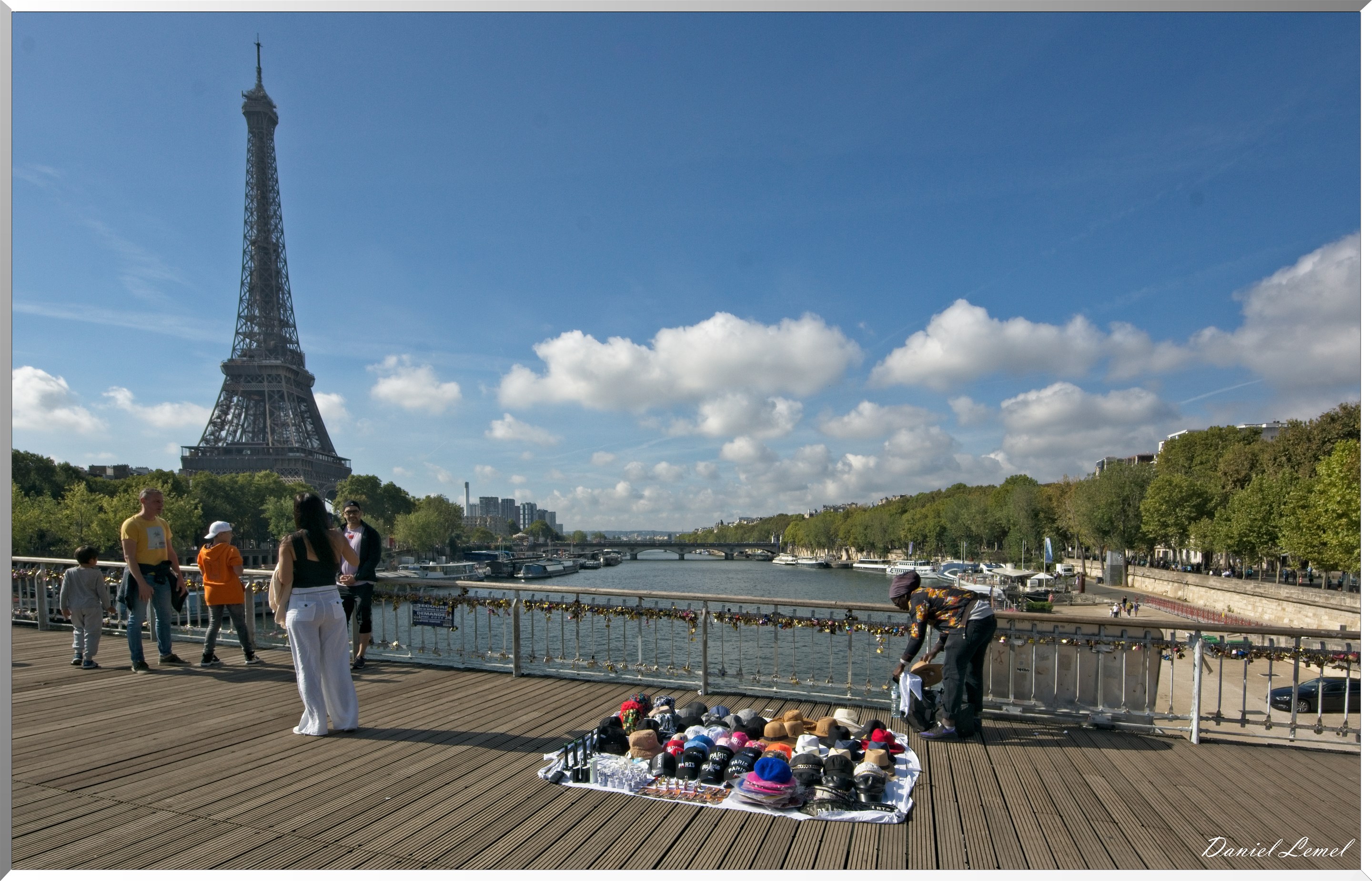 La passerelle Debilly et la Tour Eiffel