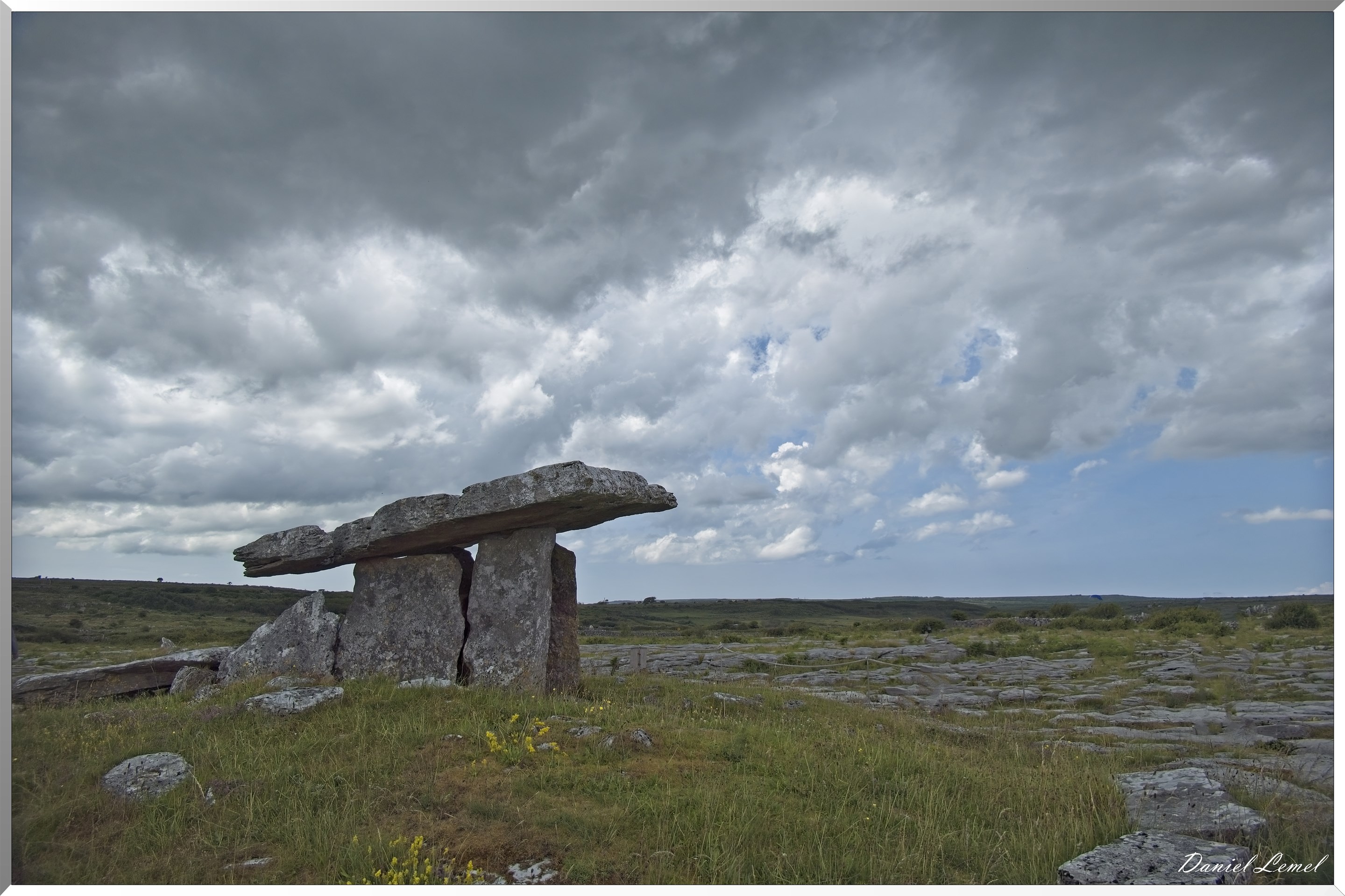 Dolmen de Poulnabrone