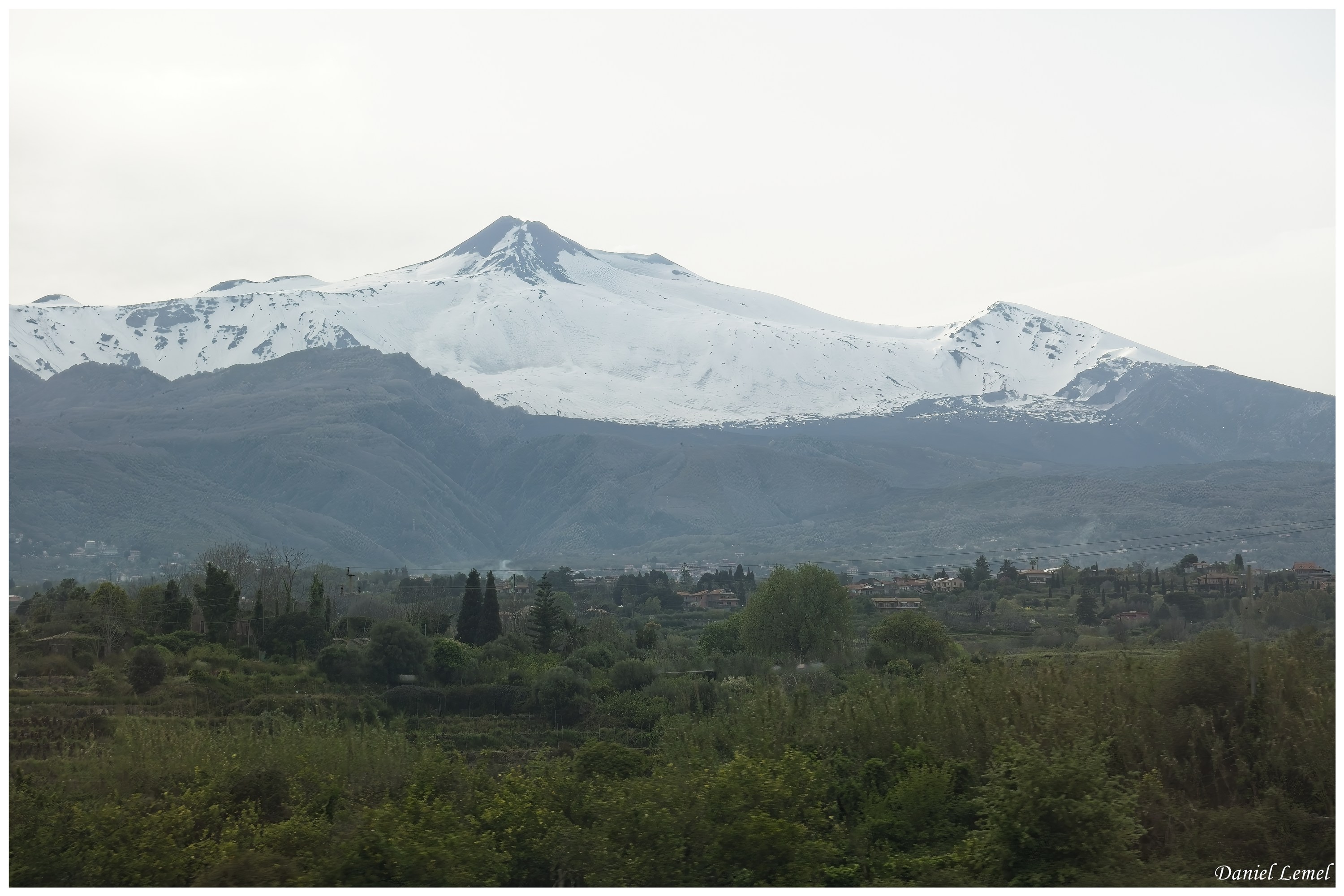 le volcan Etna sous la neige