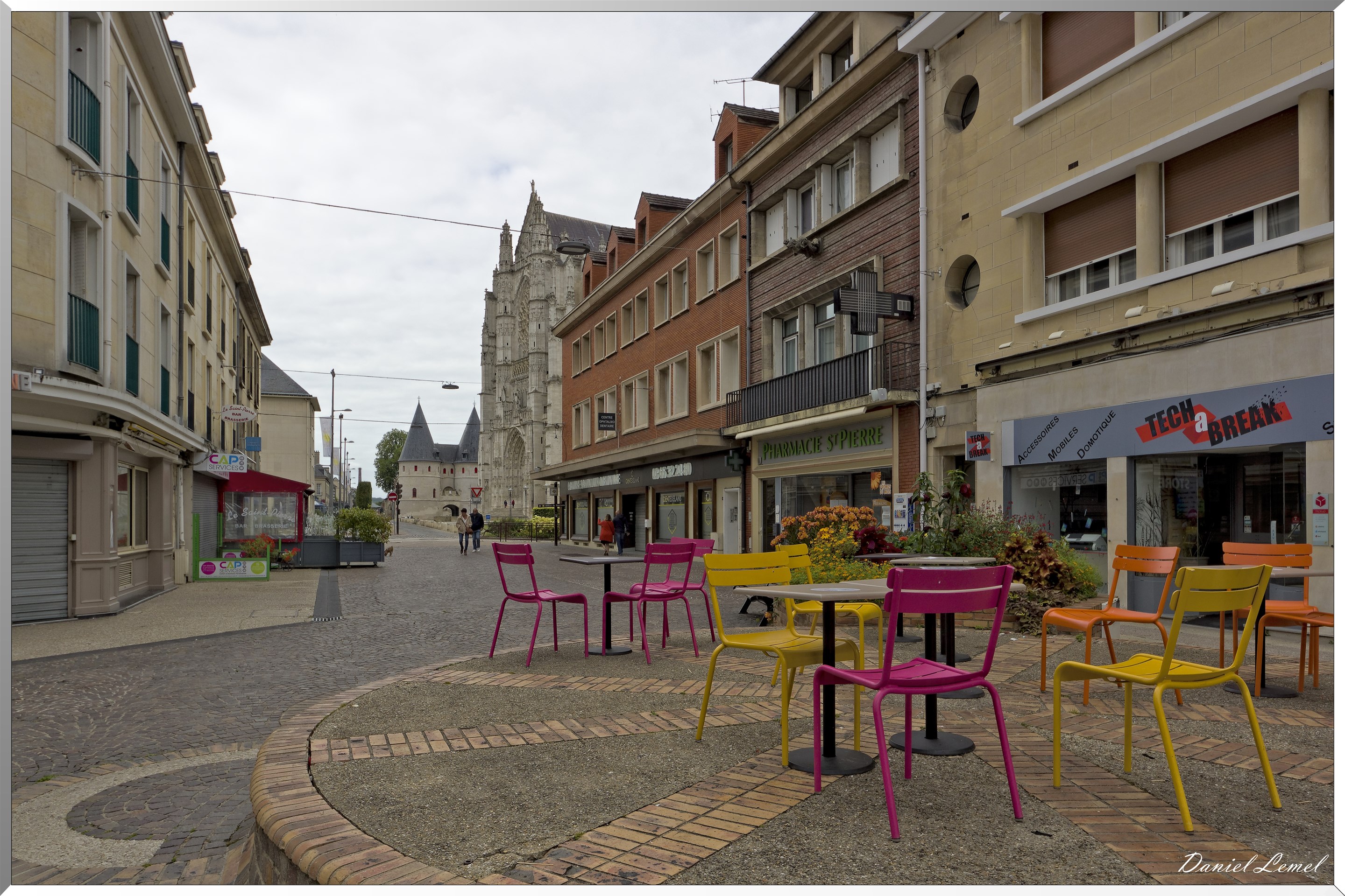  DSC0033 DxOW