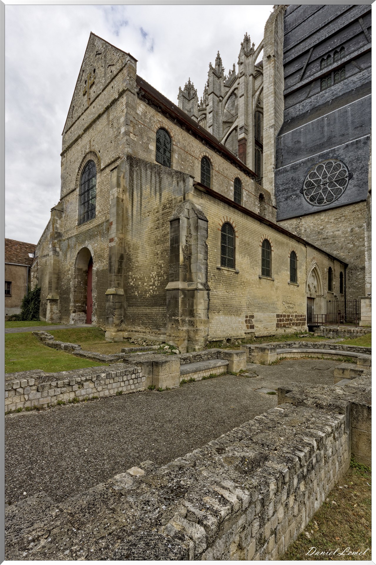  DSC0057 DxOW