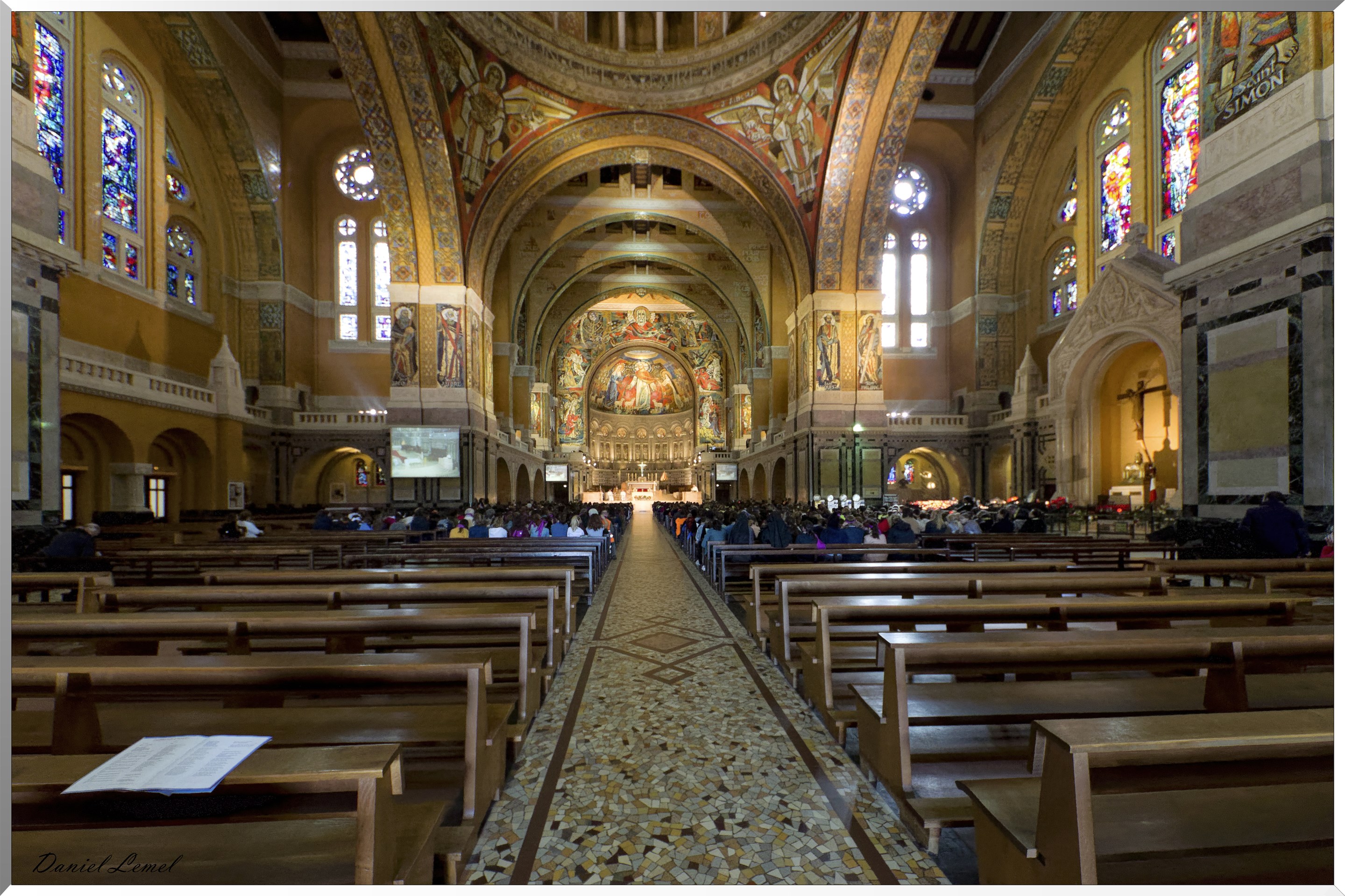 Intérieur de la basilique