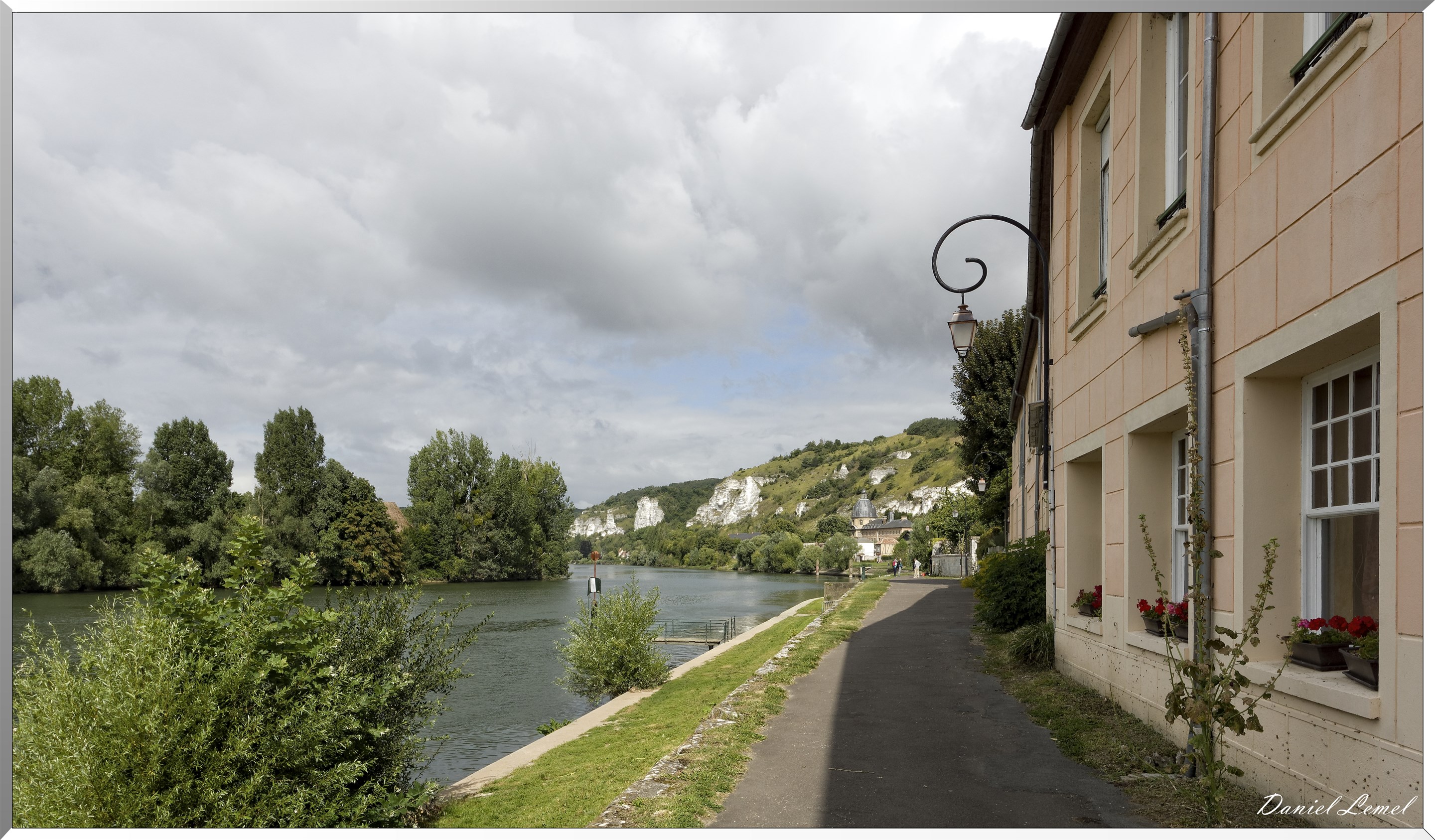  DSC0006 DxOW