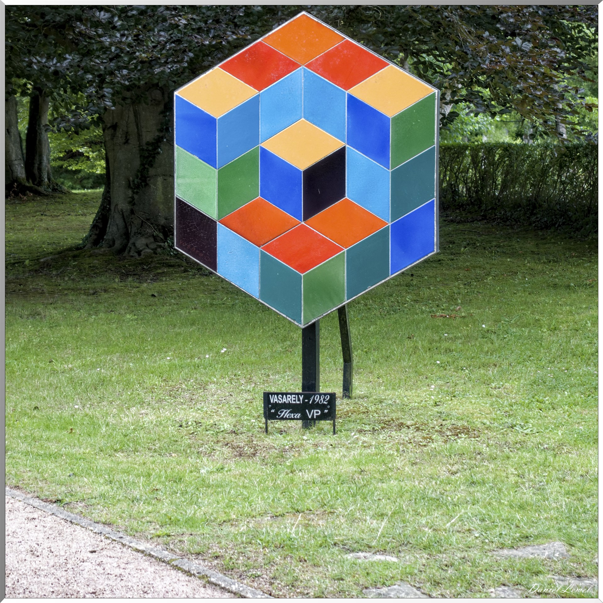 Lave émaillée  "HexaVP"  - Vasarely -  1982
