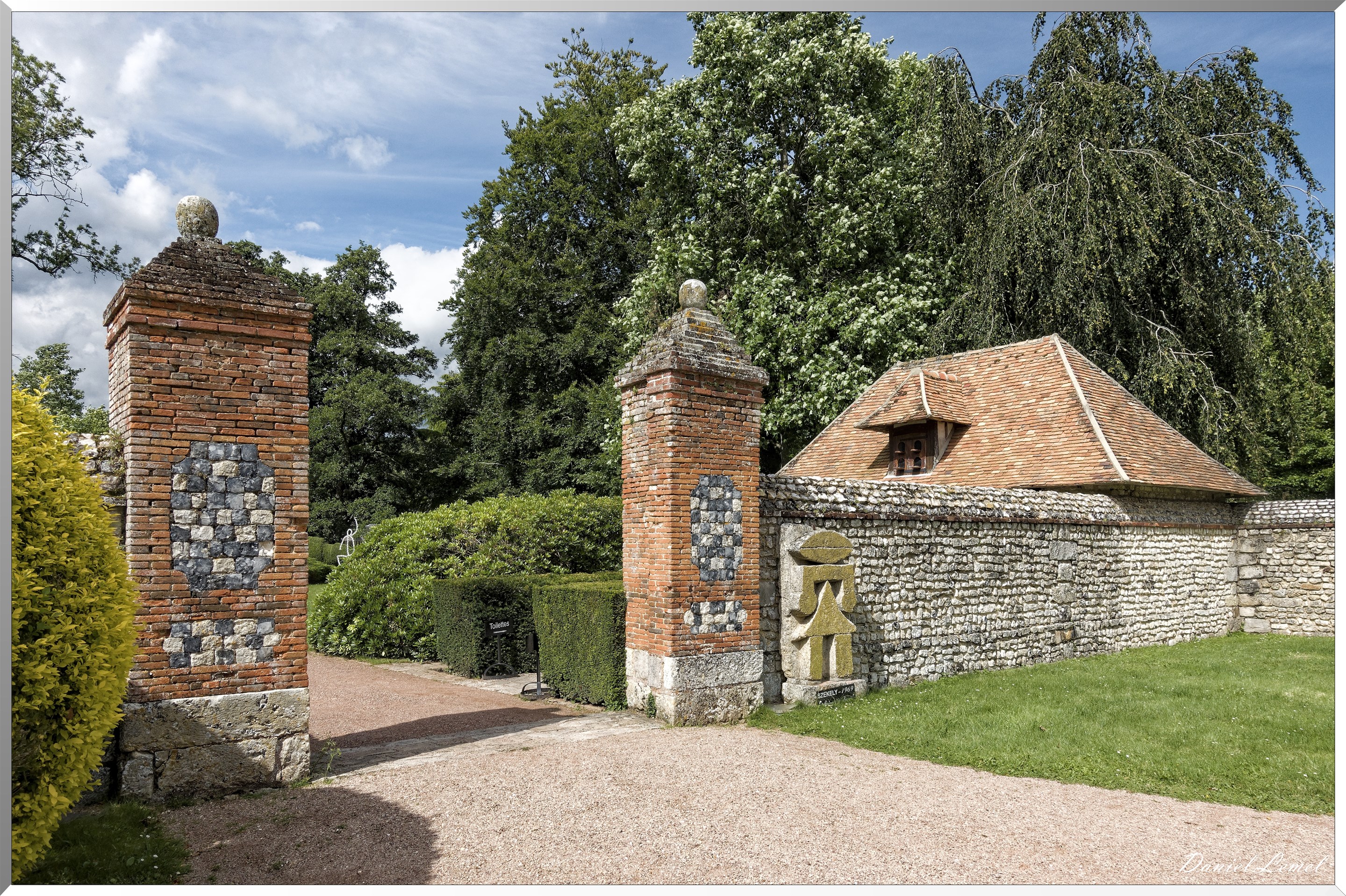 Piliers d'entrée en briques