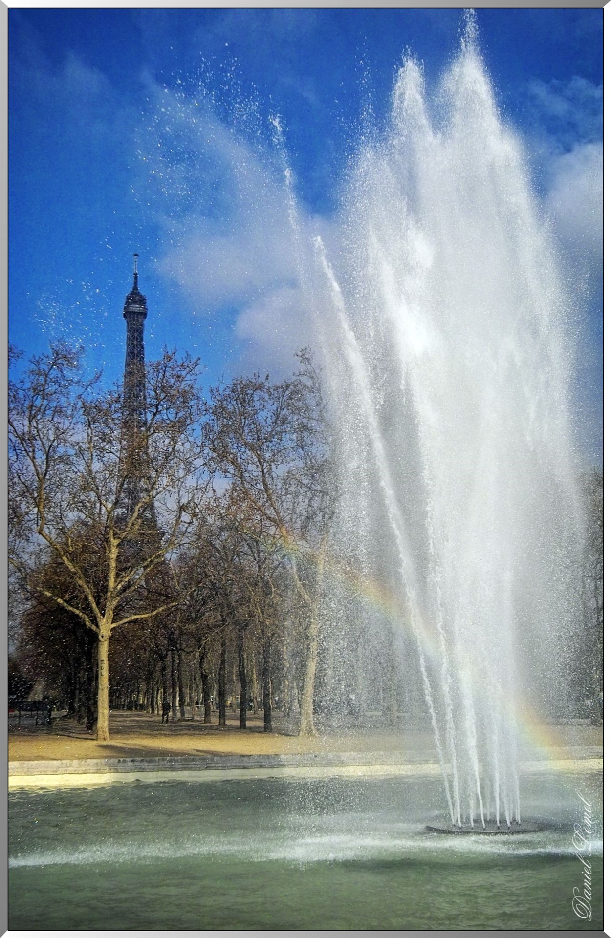 Champ de Mars - Arc en ciel