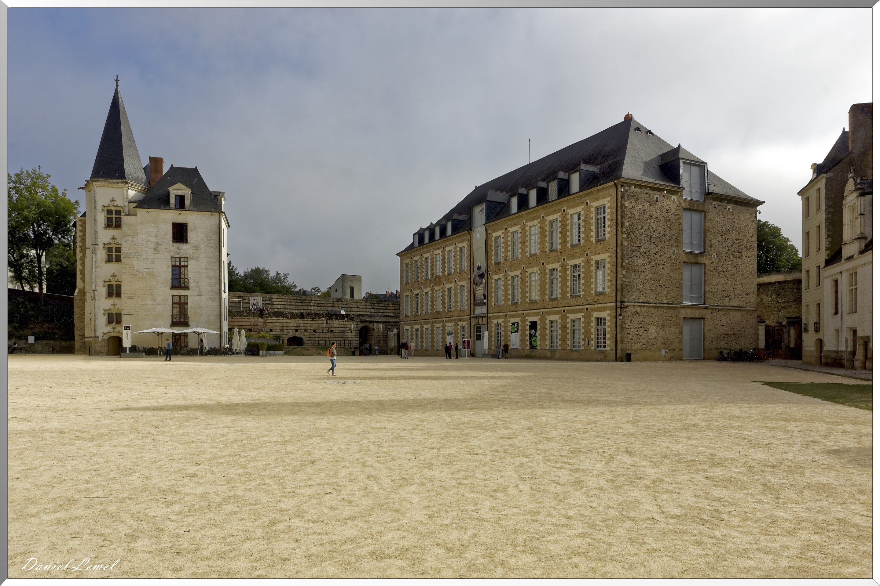  DSC0013 DxOW