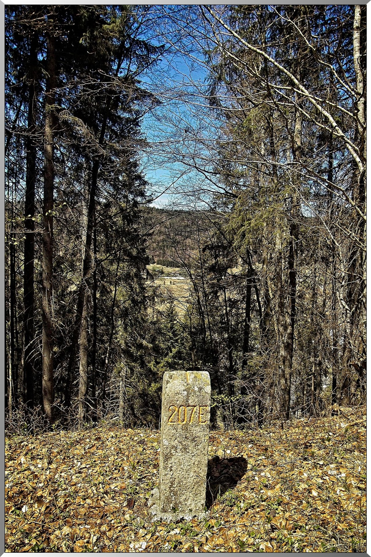 Borne frontière