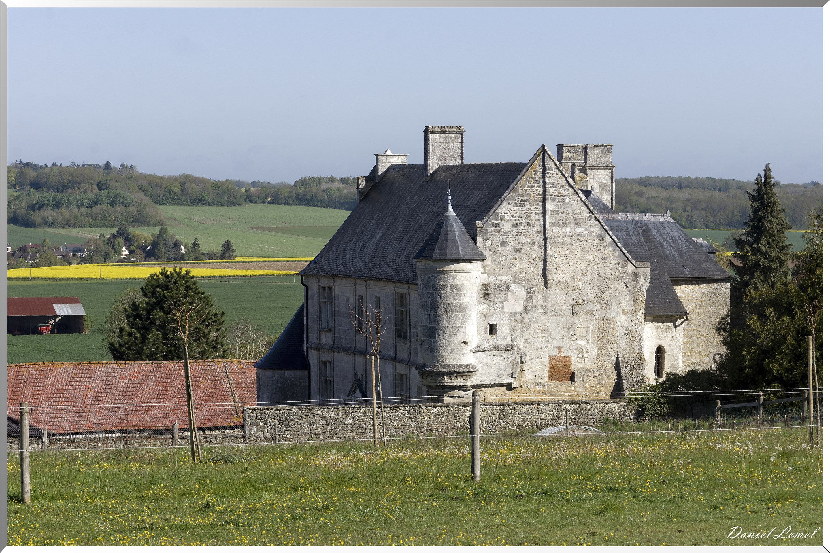 Bus-Saint-Rémy