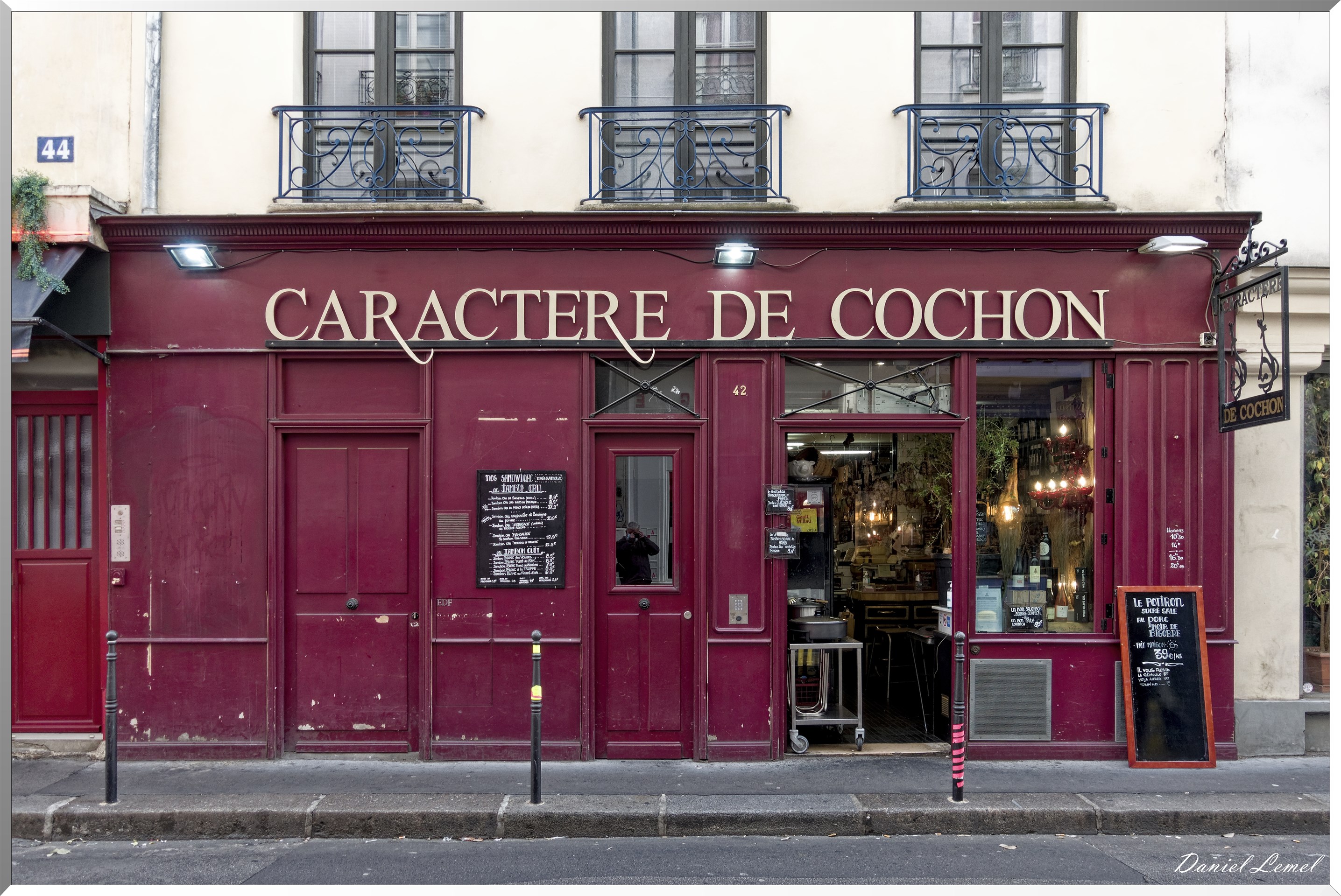 Vitrine le "Caractère de Cochon"