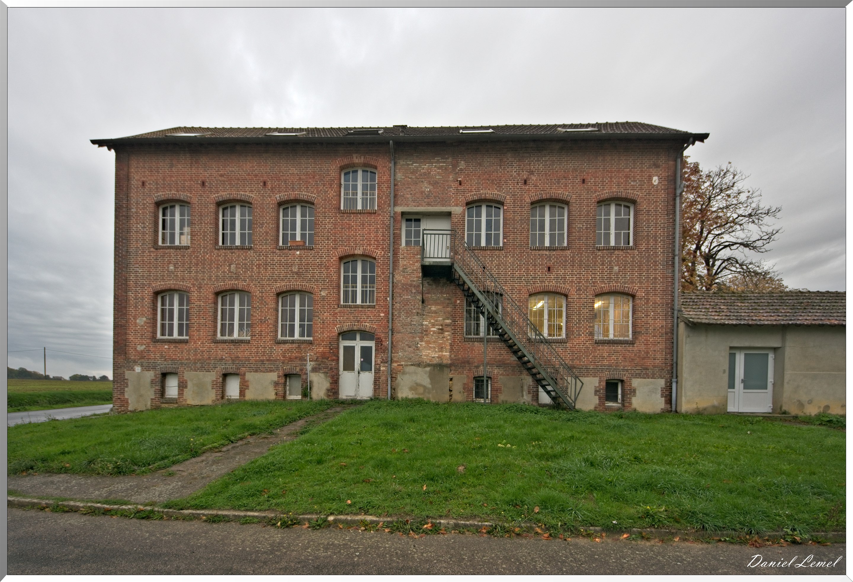 Les Douaires
