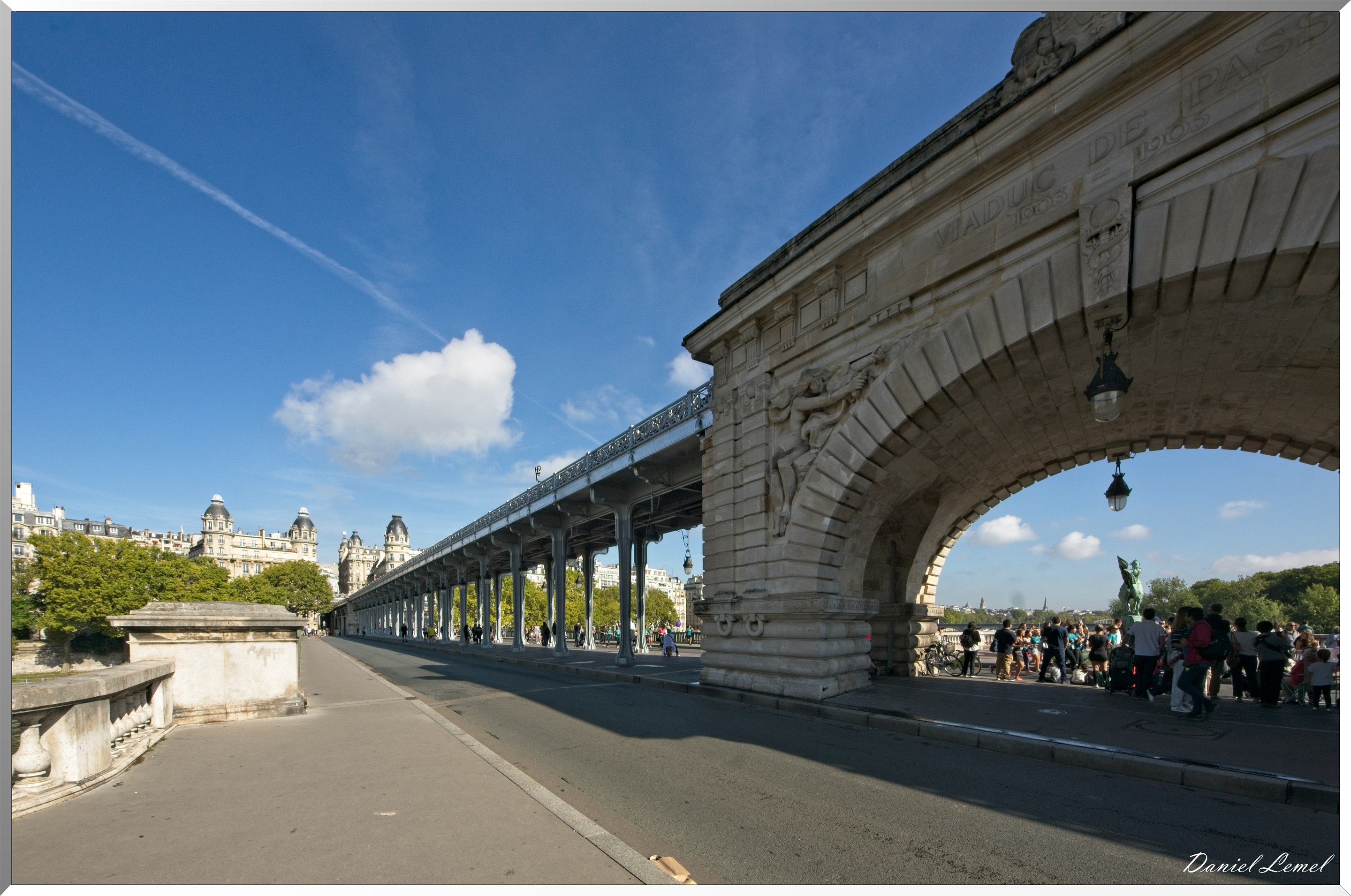 Pont de Bir Hakeim - Portique centrale