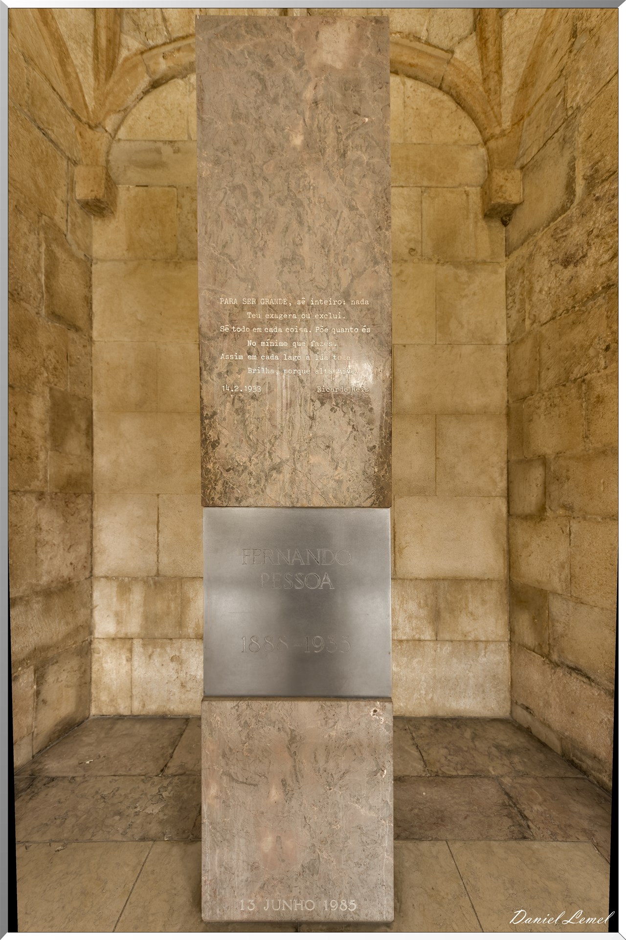  DSC0033 DxOW