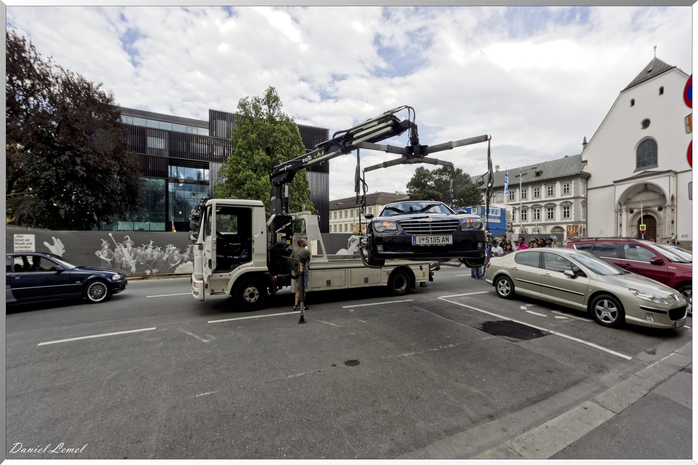 Enlèvement d'une voiture mal stationnée